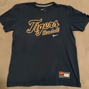 Detroit Tigers baseball tshirt